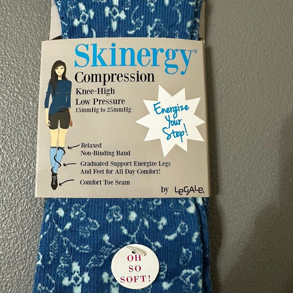 Skinergy Compression Knee High Socks Blue White Floral